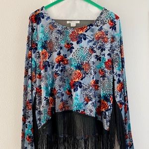 Moving & cleaning my closet. Like new!